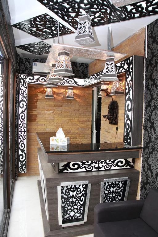 Harrys Suite Hotel Bangkok Ngoại thất bức ảnh