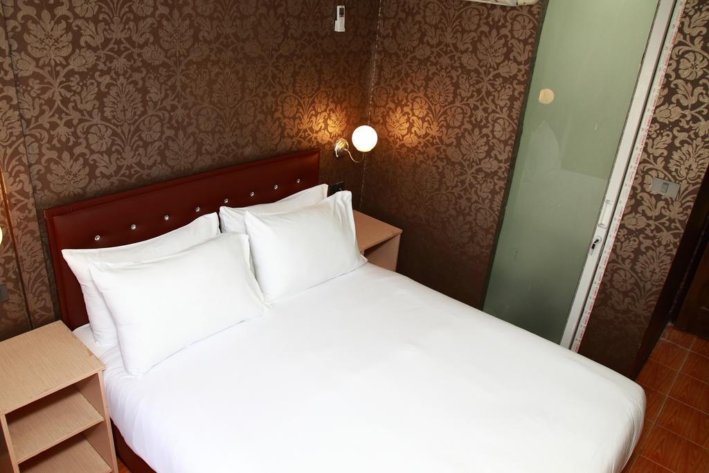 Harrys Suite Hotel Bangkok Phòng bức ảnh