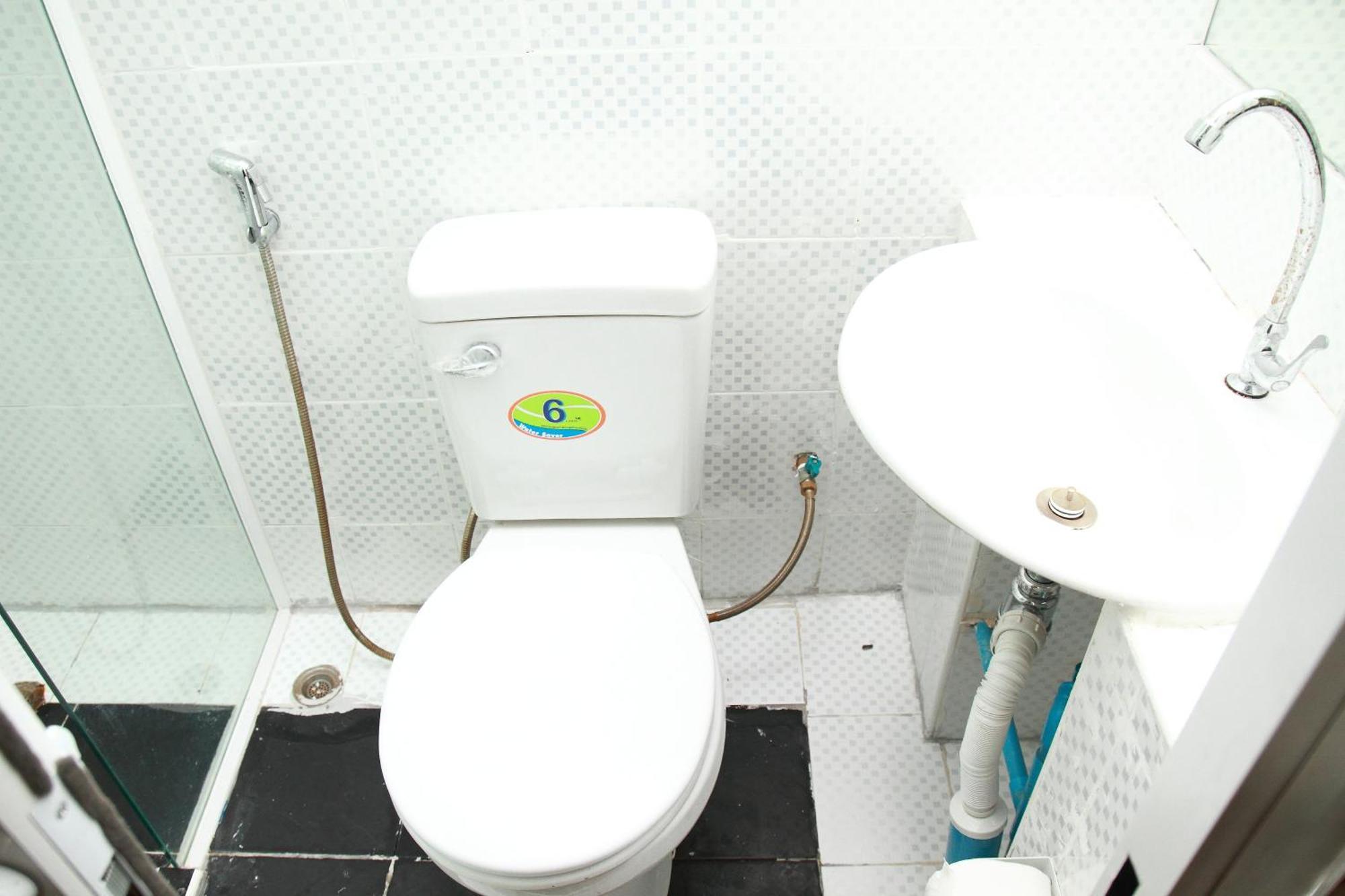 Harrys Suite Hotel Bangkok Ngoại thất bức ảnh