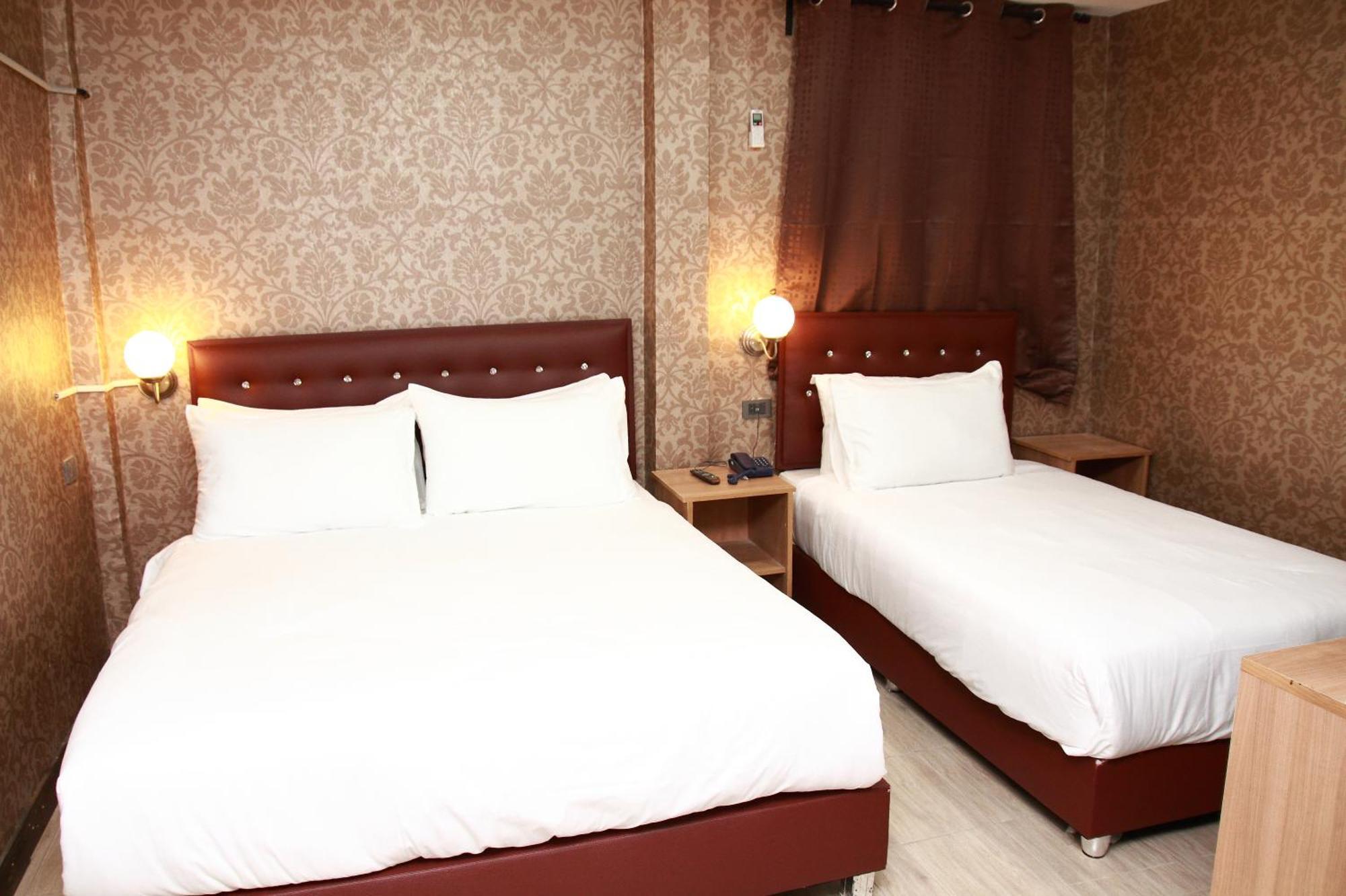 Harrys Suite Hotel Bangkok Ngoại thất bức ảnh