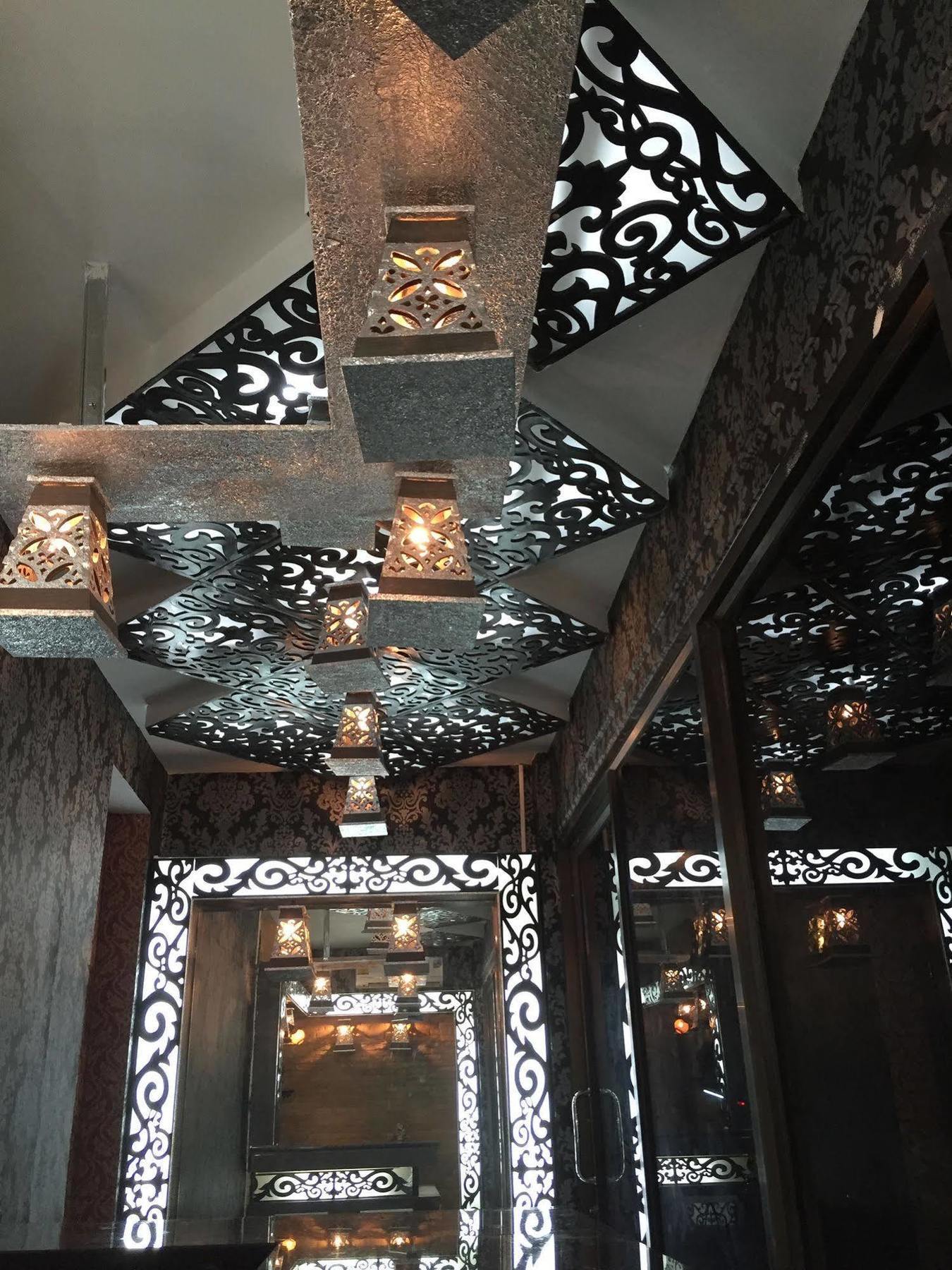 Harrys Suite Hotel Bangkok Ngoại thất bức ảnh